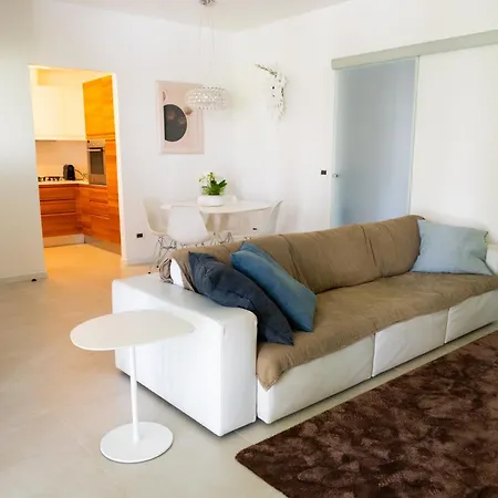 Luxury With Private Swimming Pool Close To The Beach Lignano Sabbiadoro