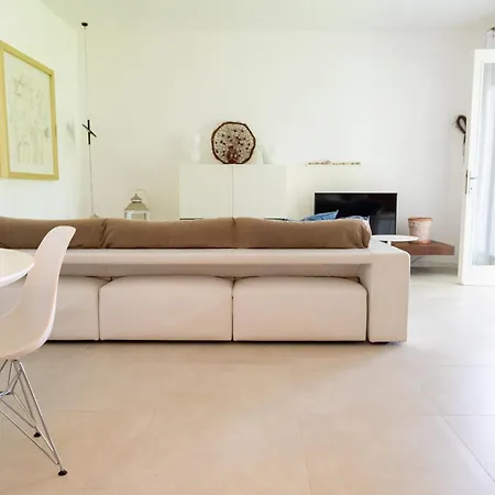 Luxury With Private Swimming Pool Close To The Beach Vila